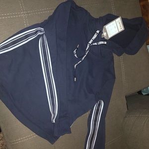 Women’s boyfriend cropped hoodie